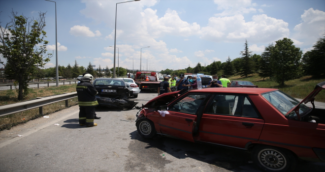 Eskişehir'de zincirleme trafik kazası! 8 kişi yaralandı