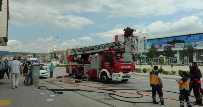 Gölbaşı'nda meydana gelen baca yangını hasara yol açtı