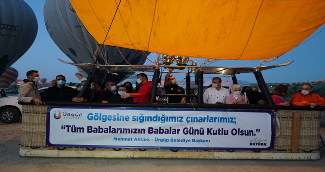 Kapadokya'da babalara hediye balon turu düzenlendi