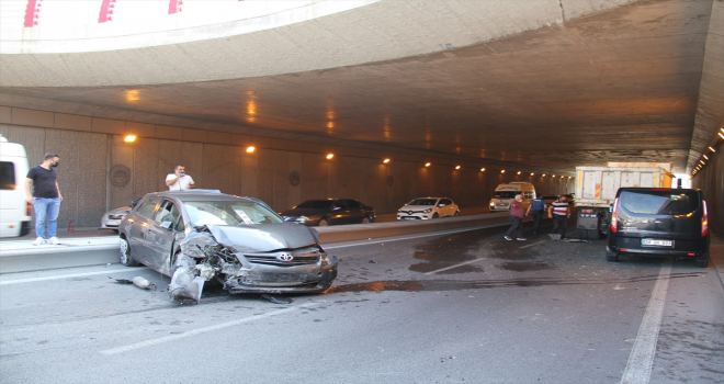 Kayseri'de 4 aracın karıştığı trafik kazasında 1 kişi yaralandı