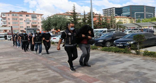 Niğde merkezli 9 ildeki organize suç örgütüne yönelik operasyonda 6 zanlı daha adliyede