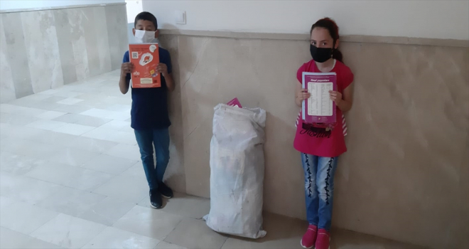  Ulaş'ta Sıfır Atık Projesi'ne destek veren ilkokul öğrencileri şeker ve çikolatayla ödüllendiriliyor