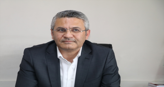 CHP Genel Başkan Yardımcısı Salıcı, partisinin Çankırı İl Başkanlığında konuştu: