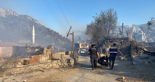 GÜNCELLEME - Antalya'nın Akseki ilçesinde orman yangını çıktı 