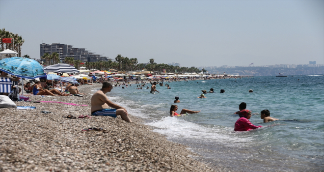 Turizm merkezleri Muğla ve Antalya'da bayram tatili yoğunluğu