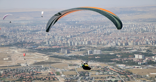 12. Ali Dağı Yamaç Paraşütü Türkiye Mesafe Şampiyonası, Kayseri'de devam ediyor