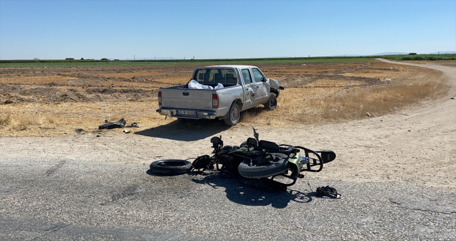 Aksaray'da hafif ticari aracın motosiklete çarptığı kazada 5 yaşındaki çocuk öldü, 3 kişi de yaralandı