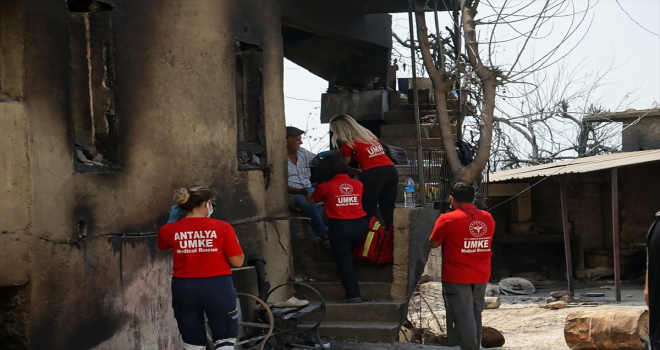 Antalya'daki orman yangınlarından etkilenen 10 kişinin tedavisi sürüyor