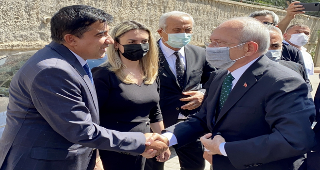 Kemal Kılıçdaroğlu, Kırşehir'de taziye ziyaretinde bulundu