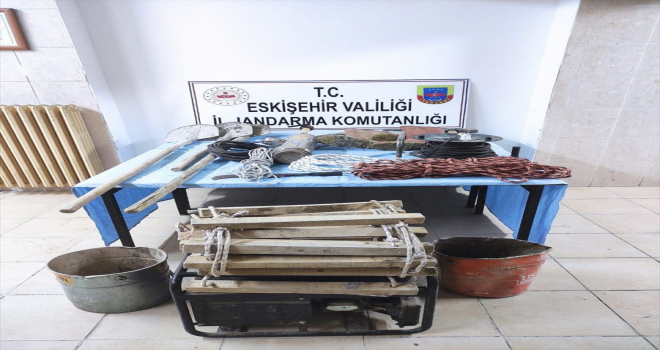 Eskişehir'de izinsiz kazı operasyonunda 8 şüpheli yakalandı