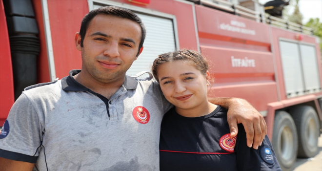 İzmir ve Antalya'da görevli itfaiyeci kardeşler Manavgat'taki yangında birlikte mücadele etti