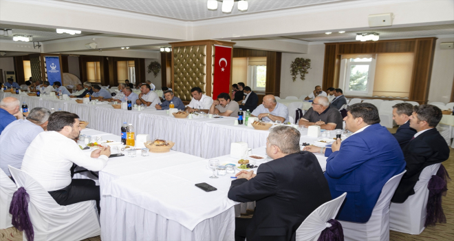 Kahramankazan Belediye Başkanı Serhat Oğuz, muhtarlarla bir araya geldi 