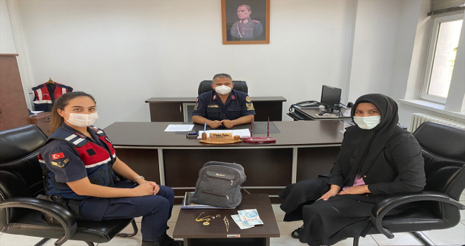 Kırıkkale'de kaybolan çanta, 360 saatlik kamera kaydı incelenerek Elazığ'da bulundu