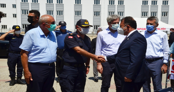 KKTC Başbakanı Ersan Saner, Antalya'daki yangınlarda zarar gören vatandaşları ziyaret etti: 
