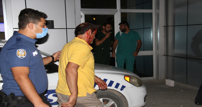 Konya'da kavgaya müdahale ederken ayağı otomobilin altında ezilen polis hastaneye kaldırıldı