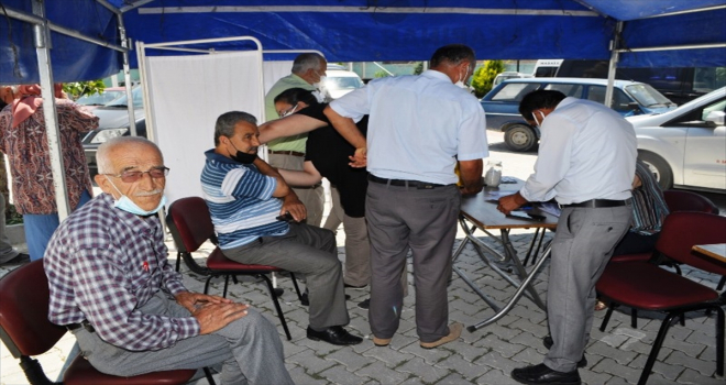 Konya'da nüfusa oranla en çok aşılama yapılan ilçe Halkapınar
