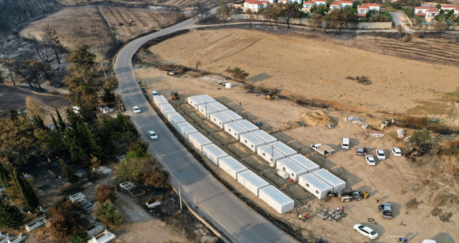 Manavgat'ta afetzedeler için konteynerler hazırlanıyor