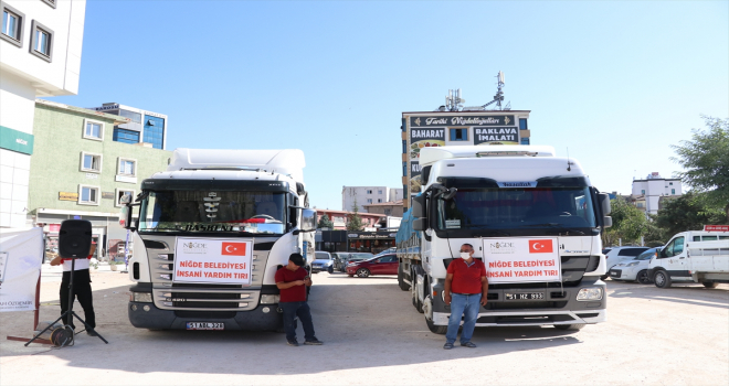 Niğde'den Manavgat'a 2 tır yardım gönderildi