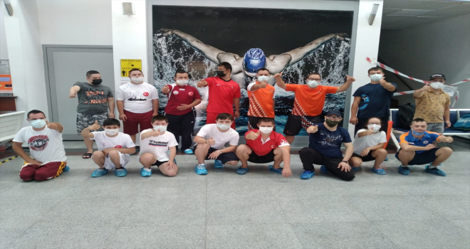 Özel Sporcular Down Sendromlu Yüzme Milli Takımı'nın Ankara kampı devam ediyor 