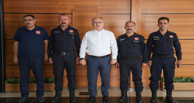 Sivas Belediye Başkanı Bilgin, Manavgat'tan dönen itfaiye erlerini kabul etti