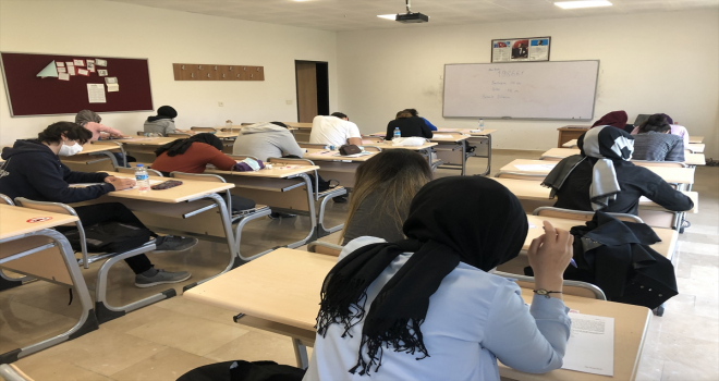 Sivas'ta lise mezunlarına yönelik ücretsiz destekleme ve yetiştirme kursları verilecek