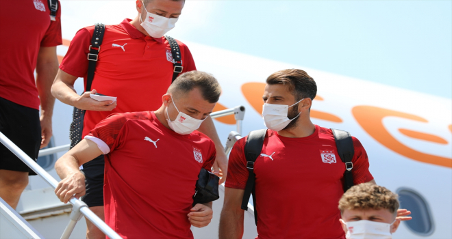 Sivasspor kafilesi Batum'da 