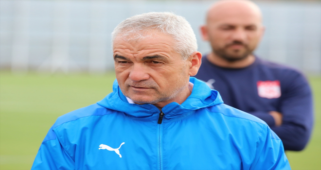 Sivasspor Teknik Direktörü Çalımbay: 