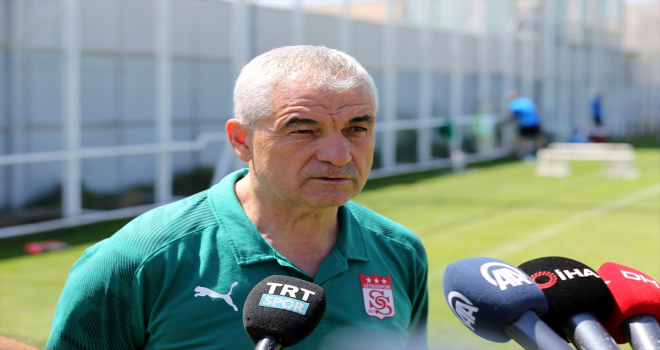 Sivasspor Teknik Direktörü Çalımbay'ın hedefi tur atlamak: 