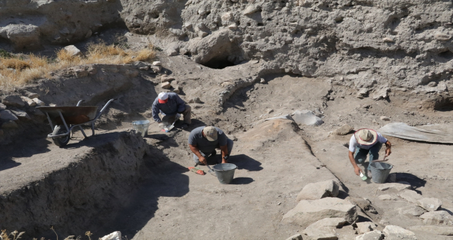 Yozgat'ta 5 bin 500 yıllık Çadır Höyük'te kazı çalışmaları başladı