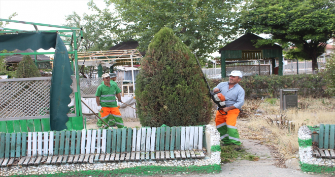 Yunak'ta park ve yeşil alan onarım çalışmaları