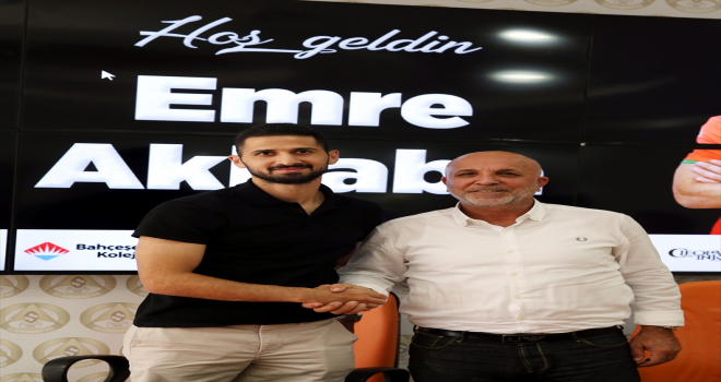 Alanyaspor, Emre Akbaba'yı Galatasaray'dan bir yıllığına kiraladı