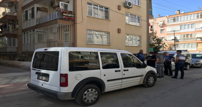 Antalya'da 28 yaşındaki kadın evinde ölü bulundu