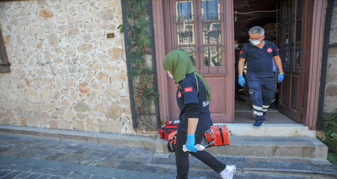 Antalya'da bir iş yerinde elektrik akımına kapılan kişi öldü