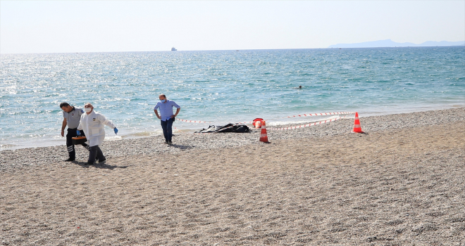 Antalya'da denize giren Ugandalı öğrenci boğuldu
