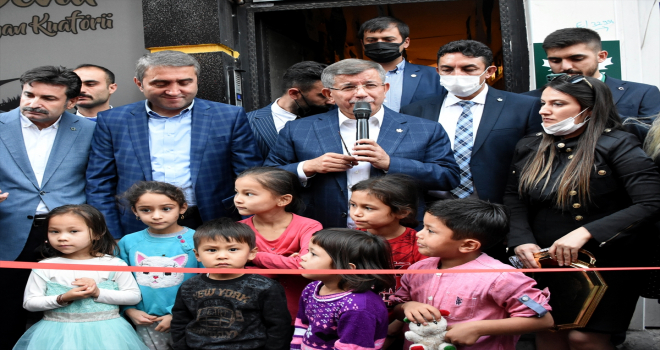 Gelecek Partisi Genel Başkanı Davutoğlu, Kırşehir'de partisinin il başkanlığının açılışını yaptı