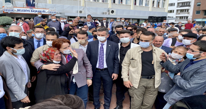 İYİ Parti Genel Başkanı Akşener, Kırşehir'de esnaf ziyareti yaptı