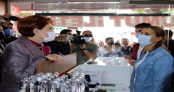 İYİ Parti Genel Başkanı Akşener, Kırşehir'de vatandaşlara hitap etti: