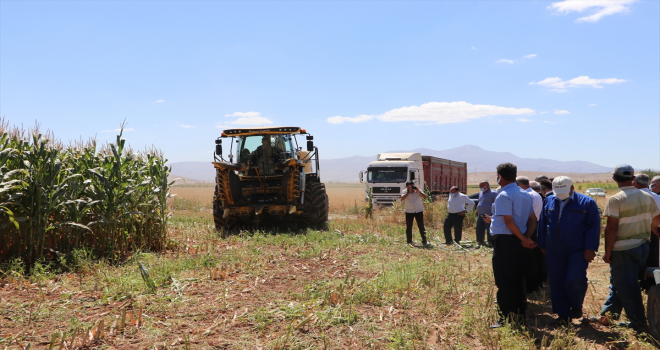 Karaman DSYB'nin hizmete aldığı biçerdöver çalışmaya başladı