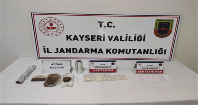 Kayseri'de 1458 sentetik uyuşturucu hap ele geçirildi