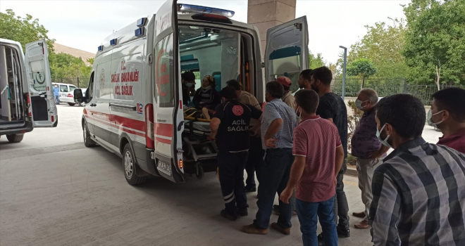 Kayseri'de traktörün römorku devrildi: 7 yaralı