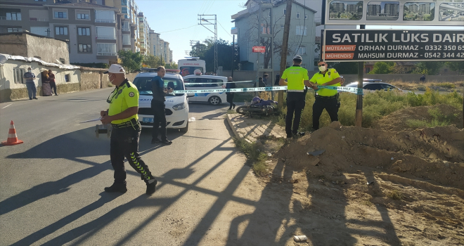 Konya'da hafif ticari aracın çarptığı motosikletli kurye hayatını kaybetti