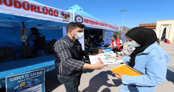 Nevşehir İl Emniyet Müdürlüğünden NEVÜ öğrencilerine 