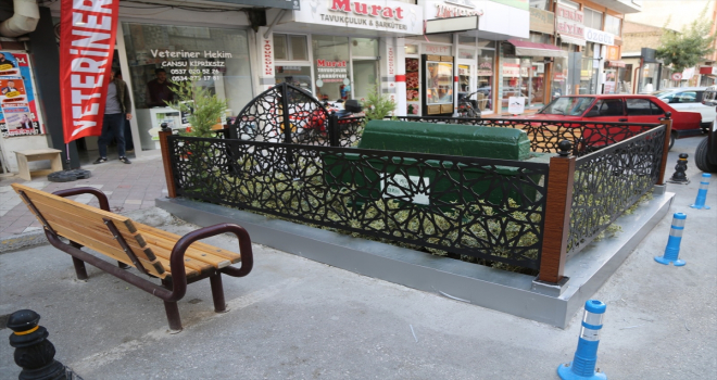 Niğde Belediyesi El Hacı Mahmut Türbesi'ni yeniledi 