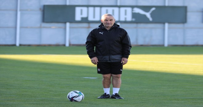 Sivasspor Teknik Direktörü Çalımbay'dan Beşiktaş maçı değerlendirmesi: