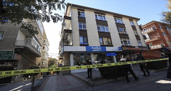Ankara'da bir kişi eşini silahla öldürüp intihar etti