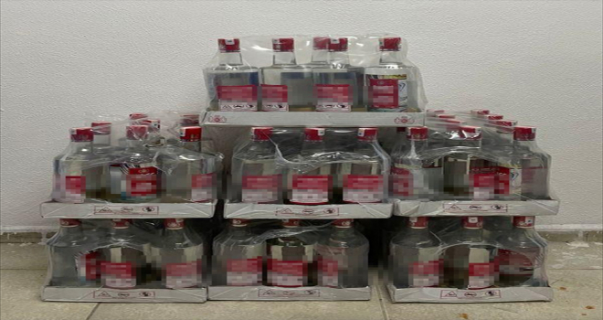 Antalya'da 78 litre kaçak alkol yakalandı