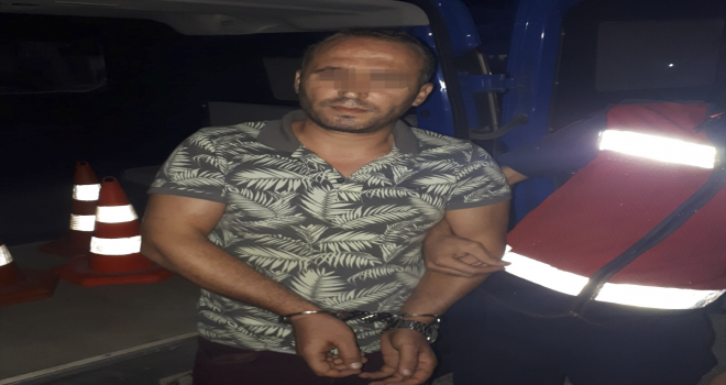 Antalya'da bir kişi, alacak verecek yüzünden kardeşini silahla yaraladı
