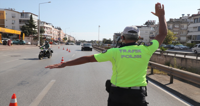 Antalya'da drone ile yapılan trafik denetiminde 23 sürücüye ceza uygulandı 