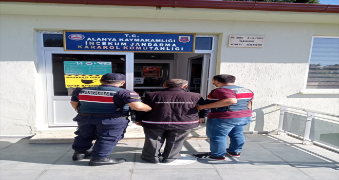 Antalya'da hakkında kesinleşmiş 25 yıl hapis cezası bulunan hükümlü yakalandı