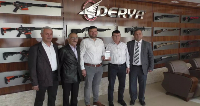 Beyşehir'de ihracatta ilk bine giren firmaya plaket verildi